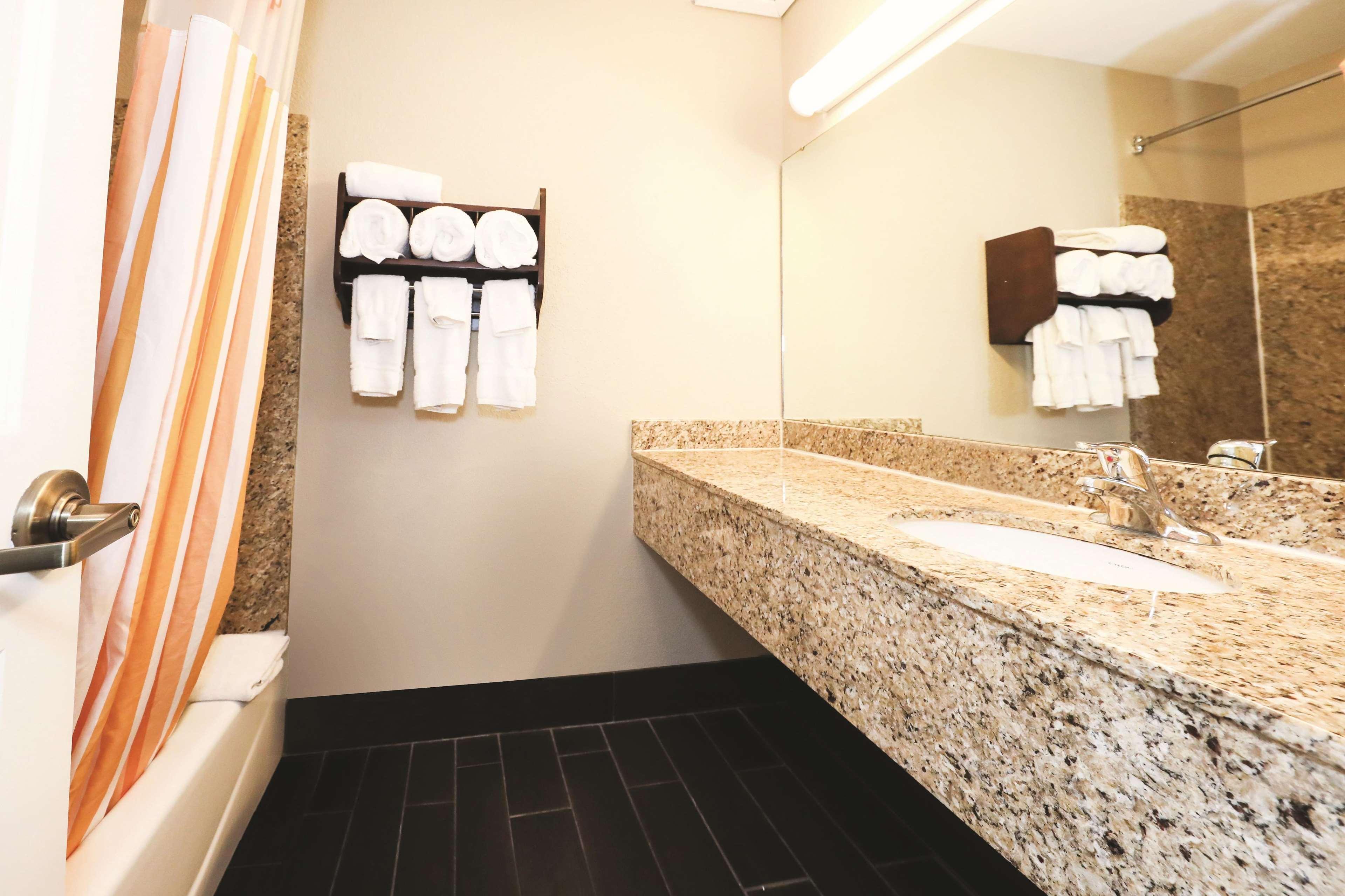 La Quinta Inn By Wyndham Sandusky Near Cedar Point Exteriér fotografie
