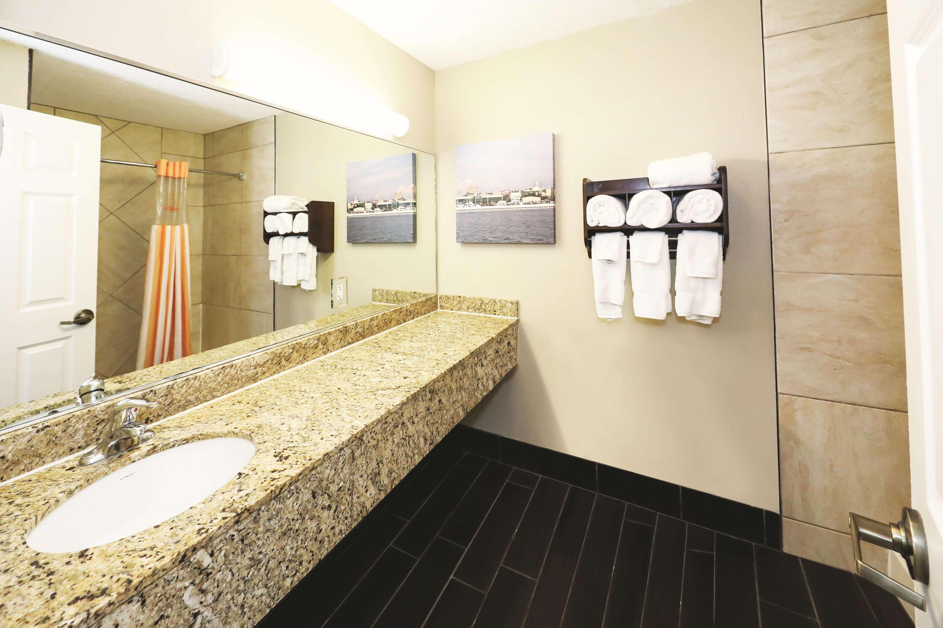 La Quinta Inn By Wyndham Sandusky Near Cedar Point Exteriér fotografie