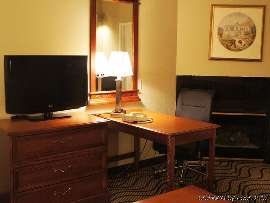 La Quinta Inn By Wyndham Sandusky Near Cedar Point Exteriér fotografie