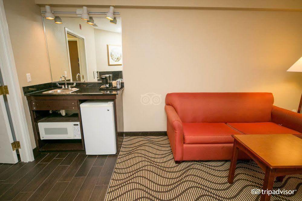 La Quinta Inn By Wyndham Sandusky Near Cedar Point Exteriér fotografie